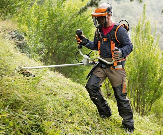 Покос травы в Волжском и  Волгоградской области